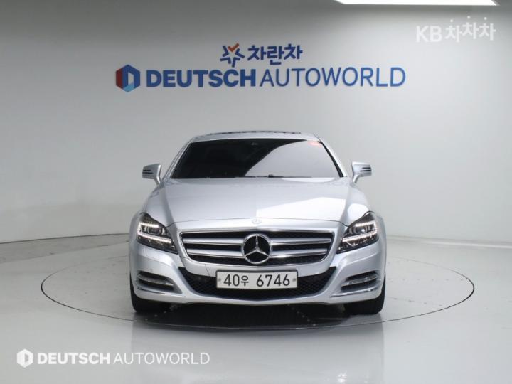 Mercedes-Benz CLS-Class W218 CLS350 Gasoline BlueEfficiency W218 2011-2012 4