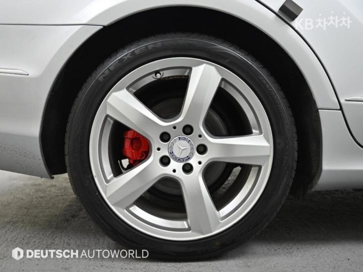 Mercedes-Benz CLS-Class W218 CLS350 Gasoline BlueEfficiency W218 2011-2012 6