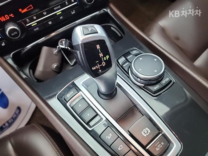 BMW Gran Turismo (GT) 35i xDrive Luxury 9