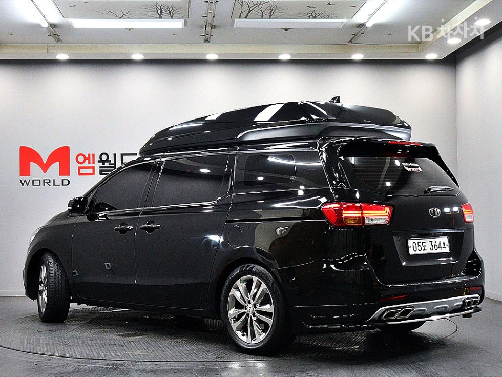 2017 - kia carnival
