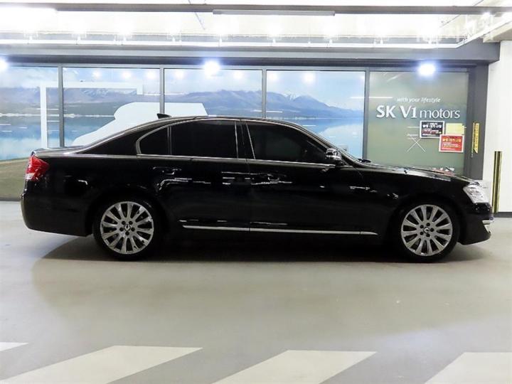 KG Mobility (Ssangyong) Chairman New W CW700 Luxury 4