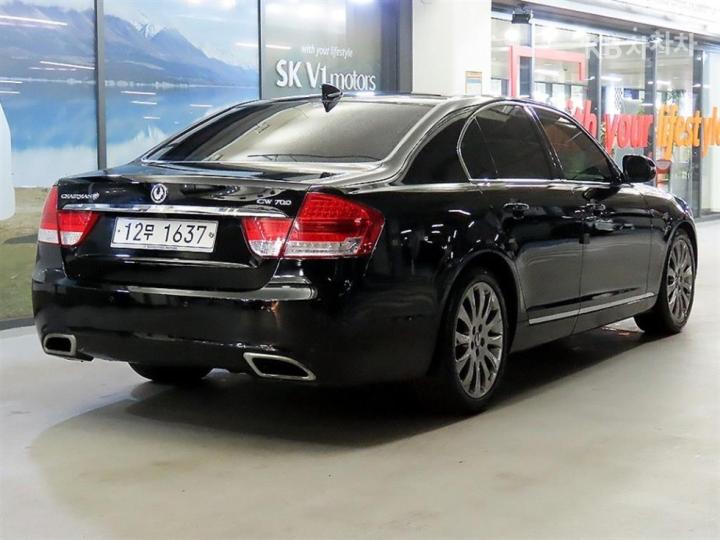 KG Mobility (Ssangyong) Chairman New W CW700 Luxury 5