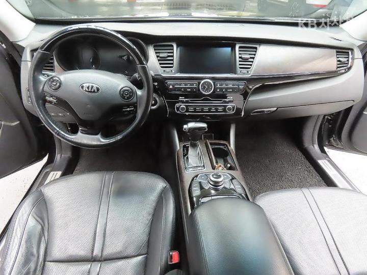 Kia K9 3.3 GDI Prestige Pre-2013 Base Type 10
