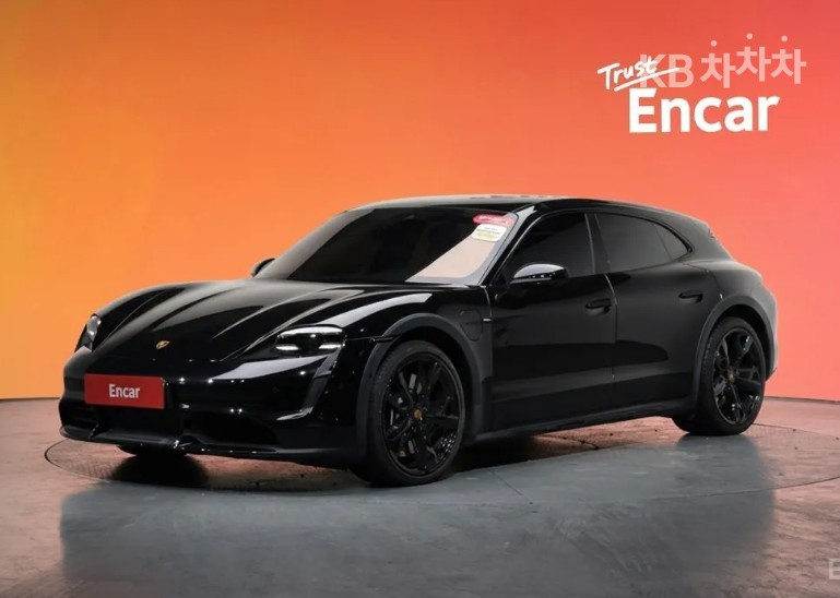 포르쉐 Taycan Cross Turismo
