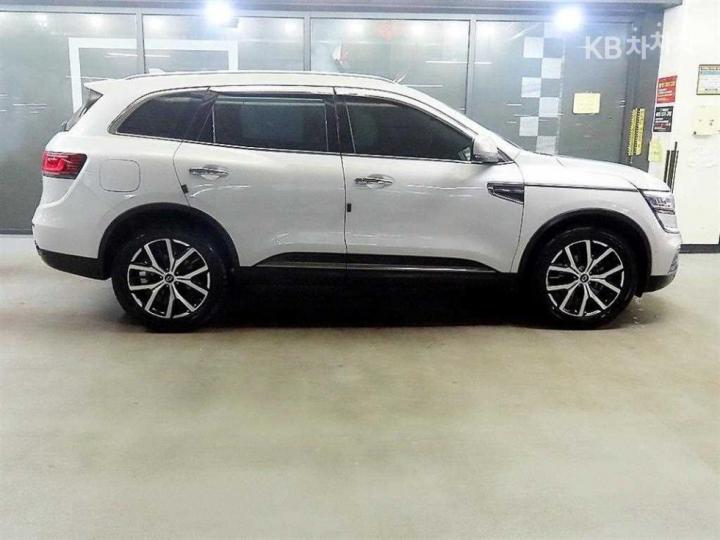 Renault QM6 2.0 LPe 2WD RE Signature 4