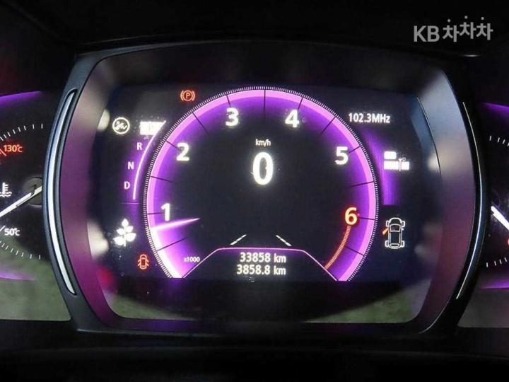 Renault QM6 2.0 LPe 2WD RE Signature 10