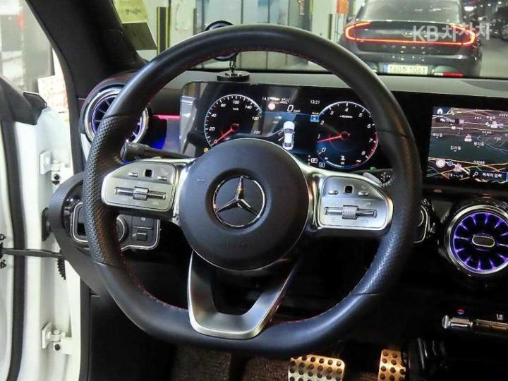 Mercedes-Benz CLA-Class C118 CLA250 4MATIC 9