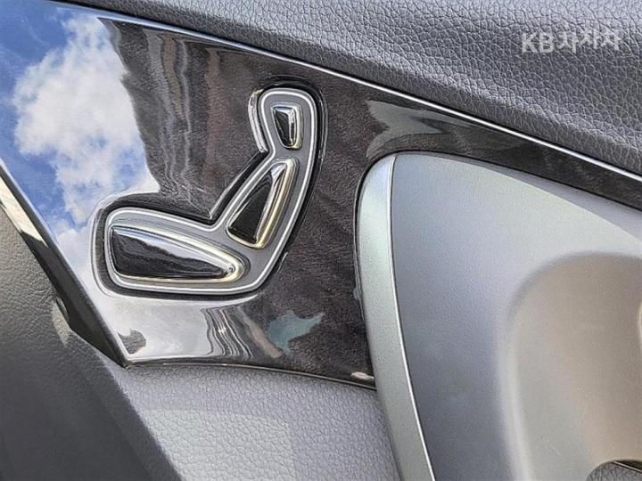 Hyundai Grandeur Hybrid Premium 9