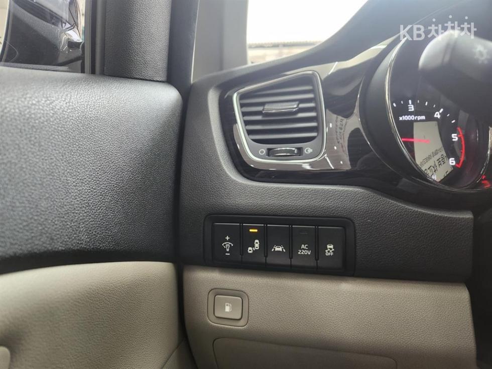 2019 - kia carnival
