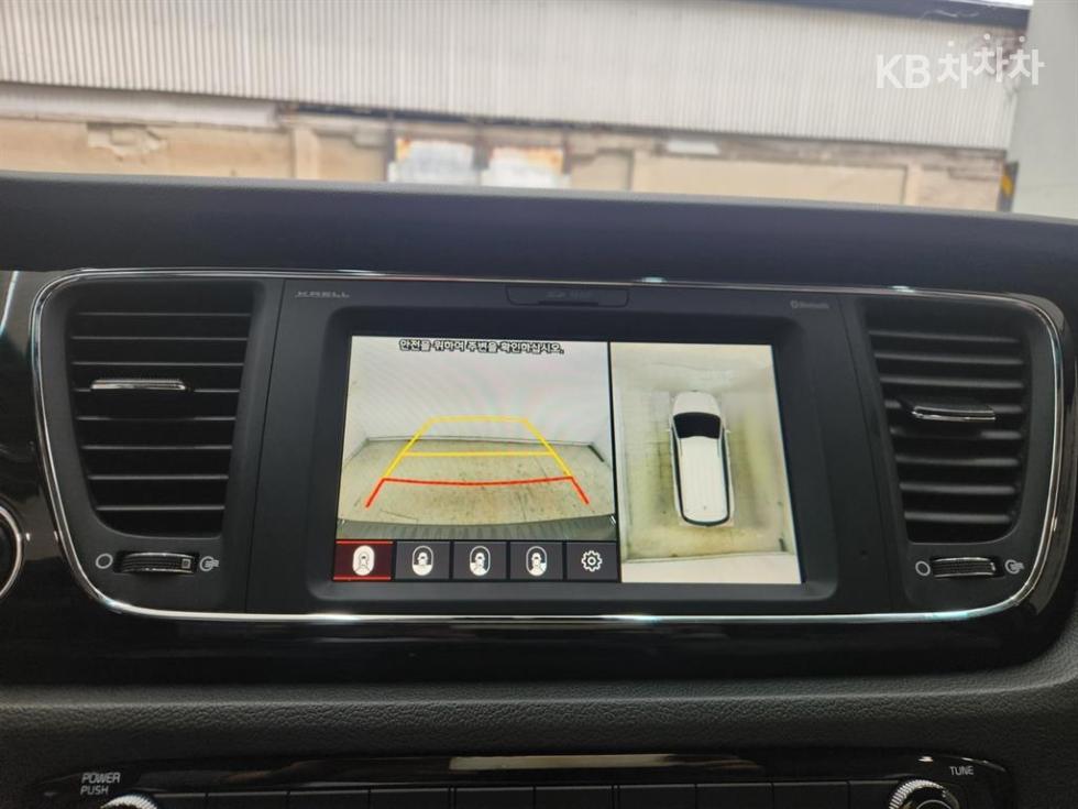 2019 - kia carnival