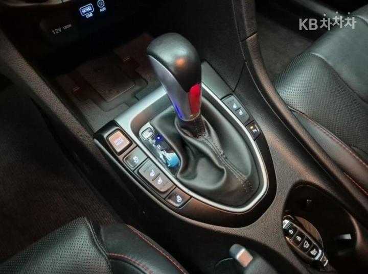 Hyundai Veloster JS 1.6 T-GDi Sport Core 9