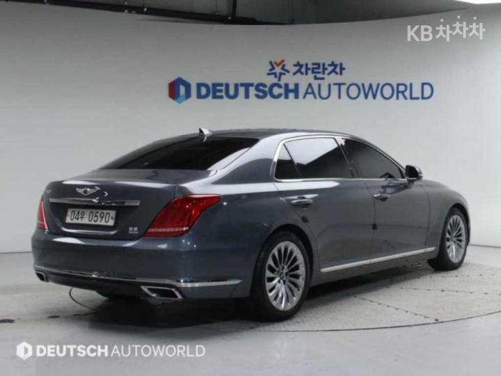 Genesis EQ900 3.8 GDI AWD Premium Luxury 3