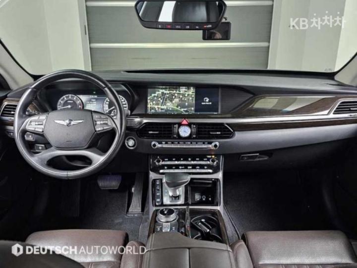 Genesis EQ900 3.8 GDI AWD Premium Luxury 8