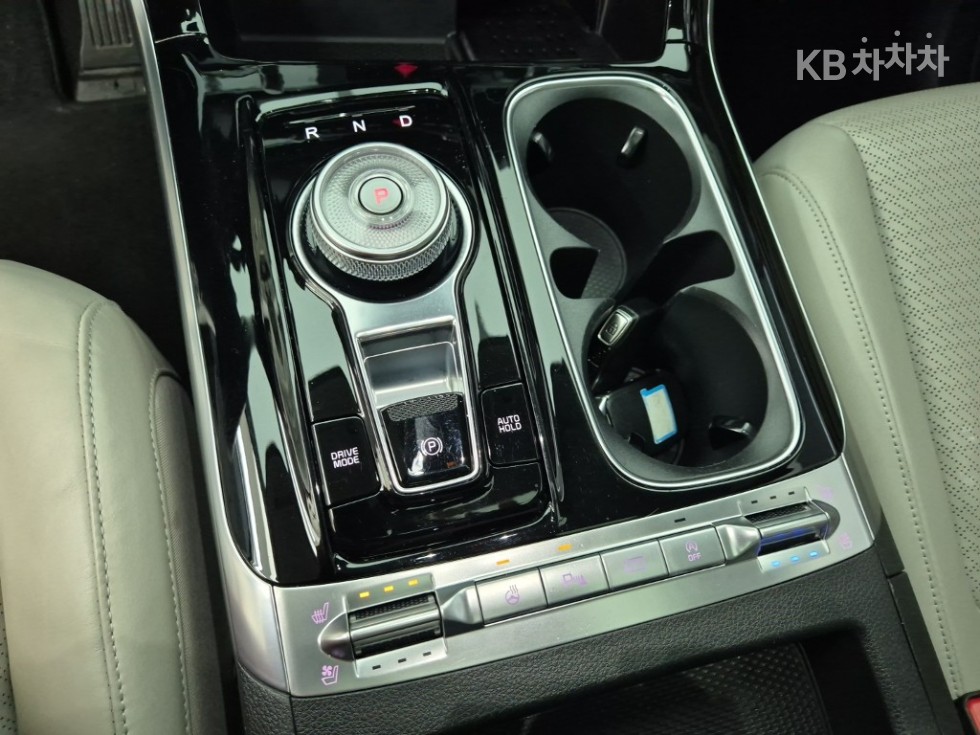 2021 - kia carnival