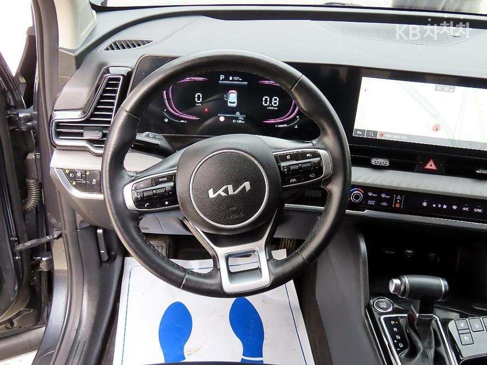2022 - kia sportage