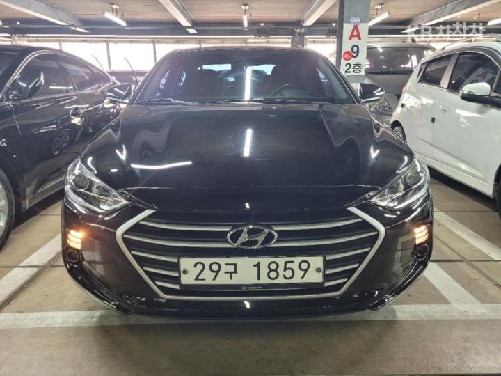 Hyundai Avante 1.6 LPi 렌터카 스마트 — foto 1
