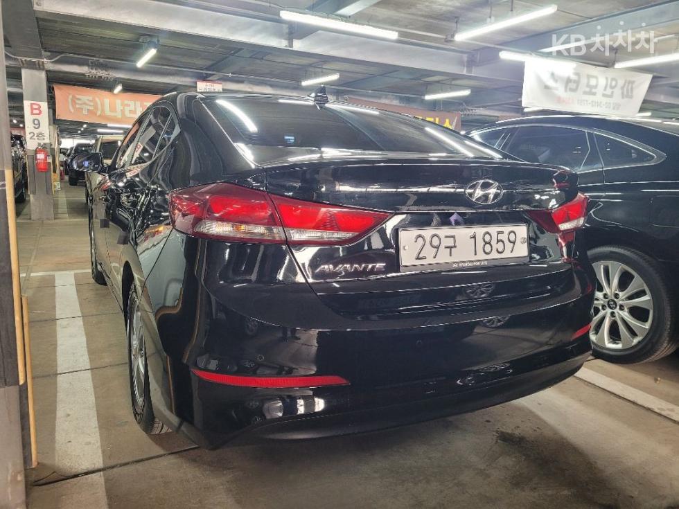 Hyundai Avante — miniaturë 2