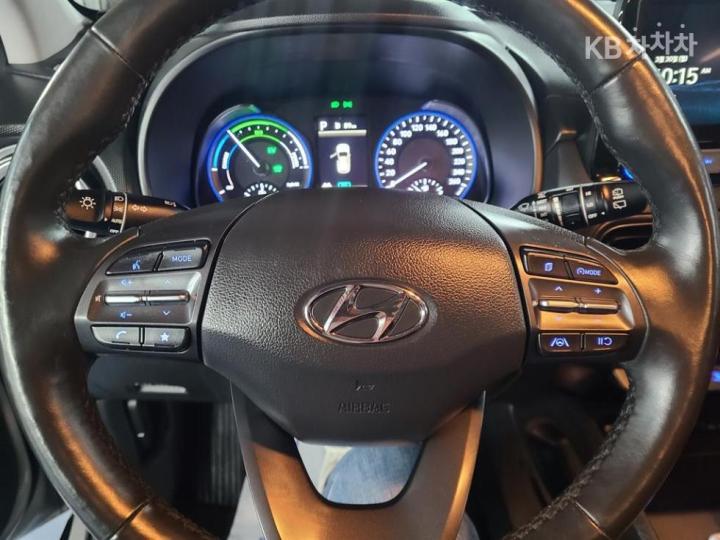 Hyundai Kona Hybrid 1.6 HEV Smart 7