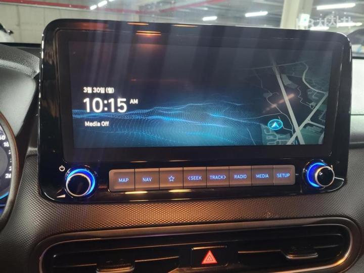 Hyundai Kona Hybrid 1.6 HEV Smart 8