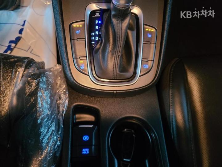 Hyundai Kona Hybrid 1.6 HEV Smart 10