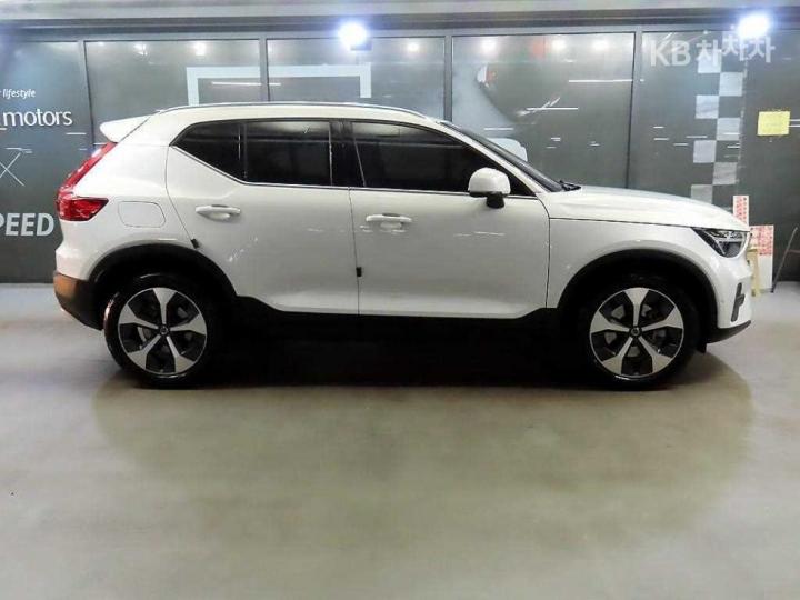 Volvo XC40 B4 AWD Ultimate Bright 4