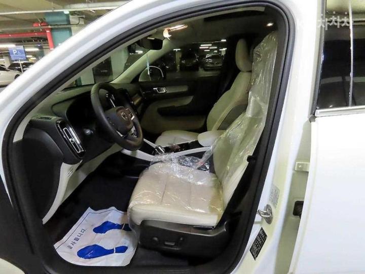 Volvo XC40 B4 AWD Ultimate Bright 7