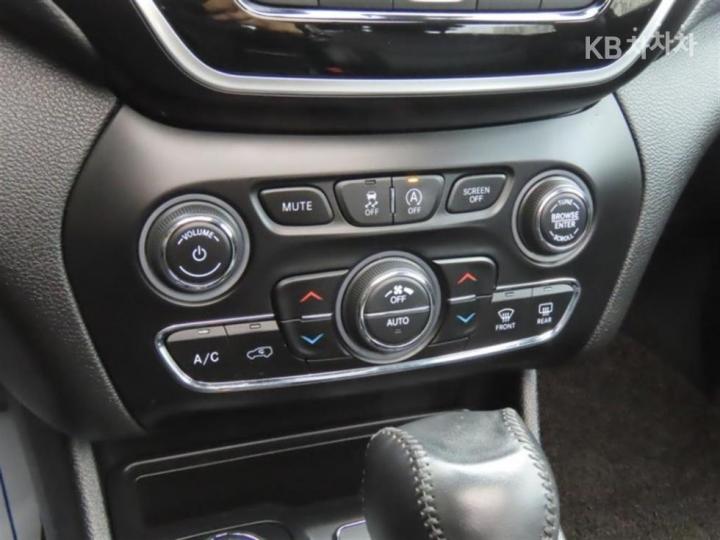 Jeep Cherokee KL 2.4 Gasoline FWD Limited 8