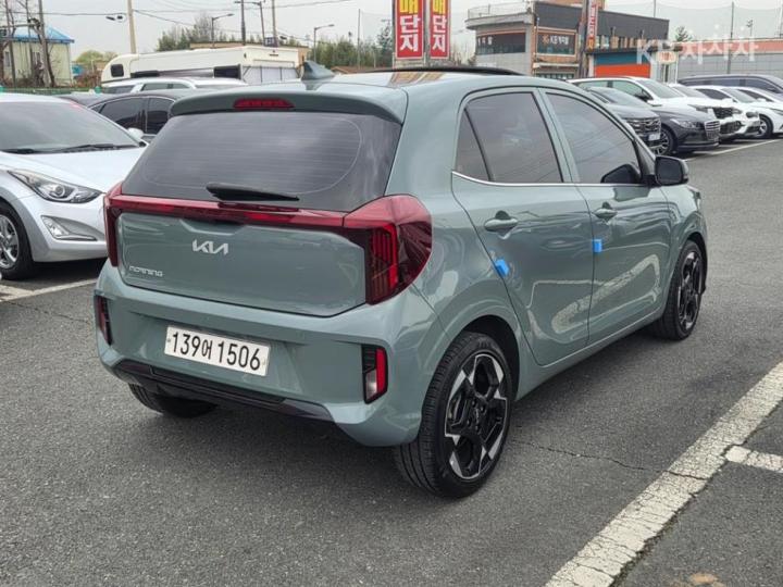 Kia Morning JA 1.0 Gasoline Signature 7