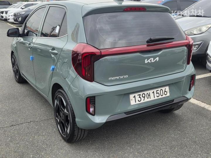 Kia Morning JA 1.0 Gasoline Signature 8