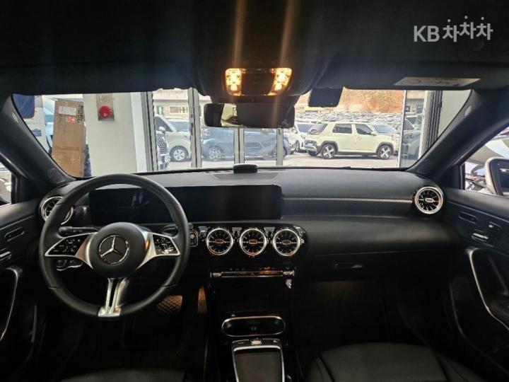 Mercedes-Benz A-Class W177 A220 Hatchback Base Type 6