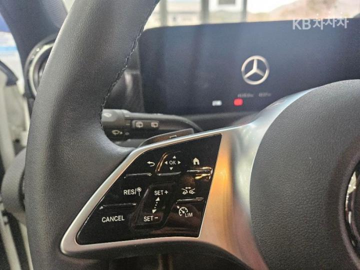 Mercedes-Benz A-Class W177 A220 Hatchback Base Type 8