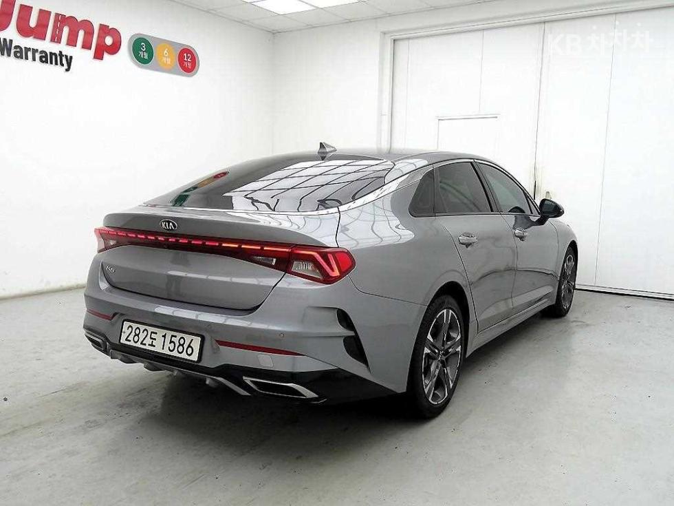 2021 - kia k5