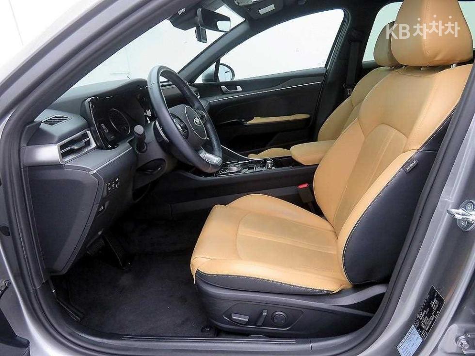 2021 - kia k5