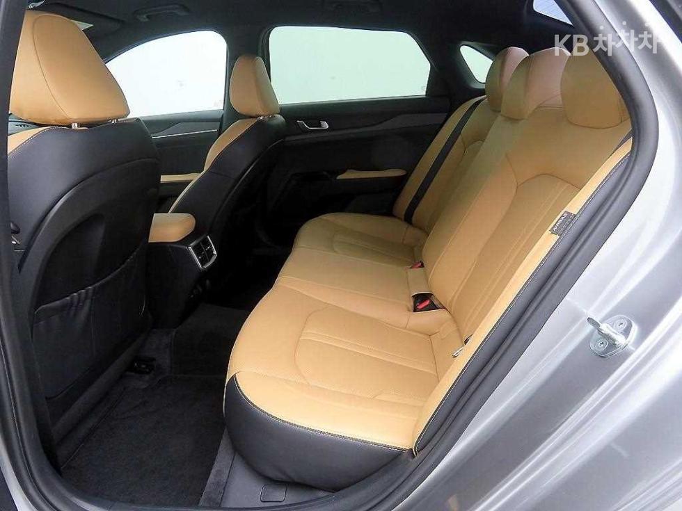 2021 - kia k5