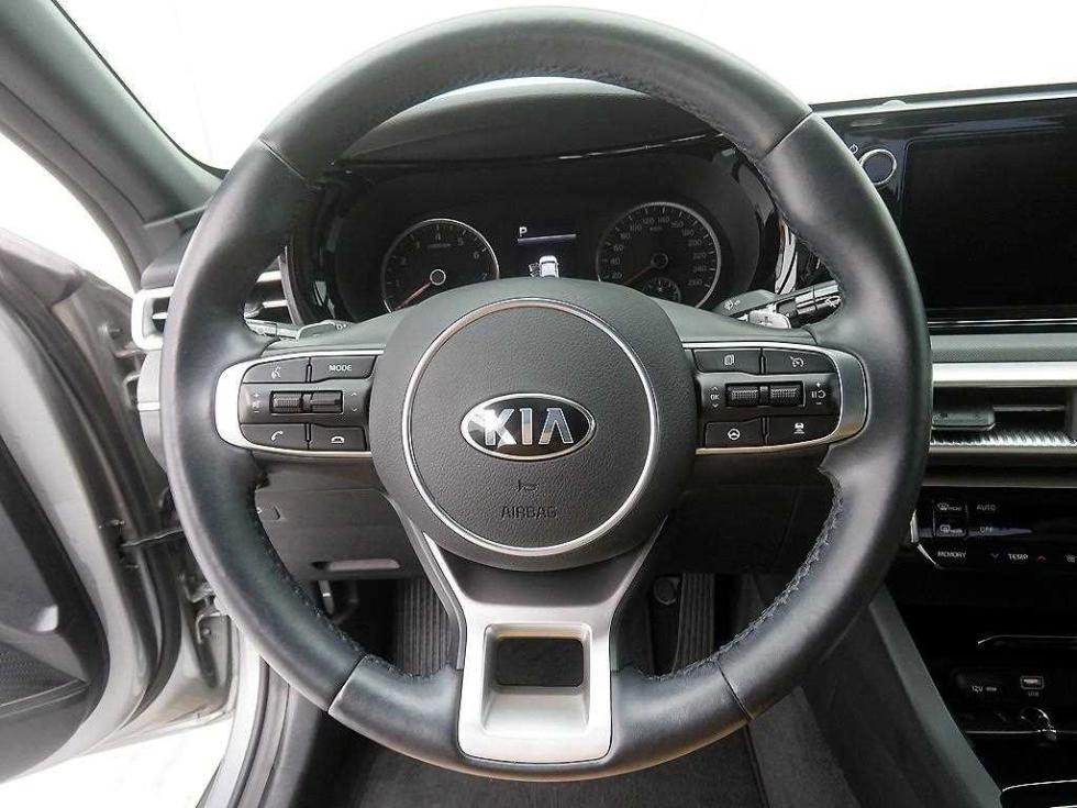 2021 - kia k5