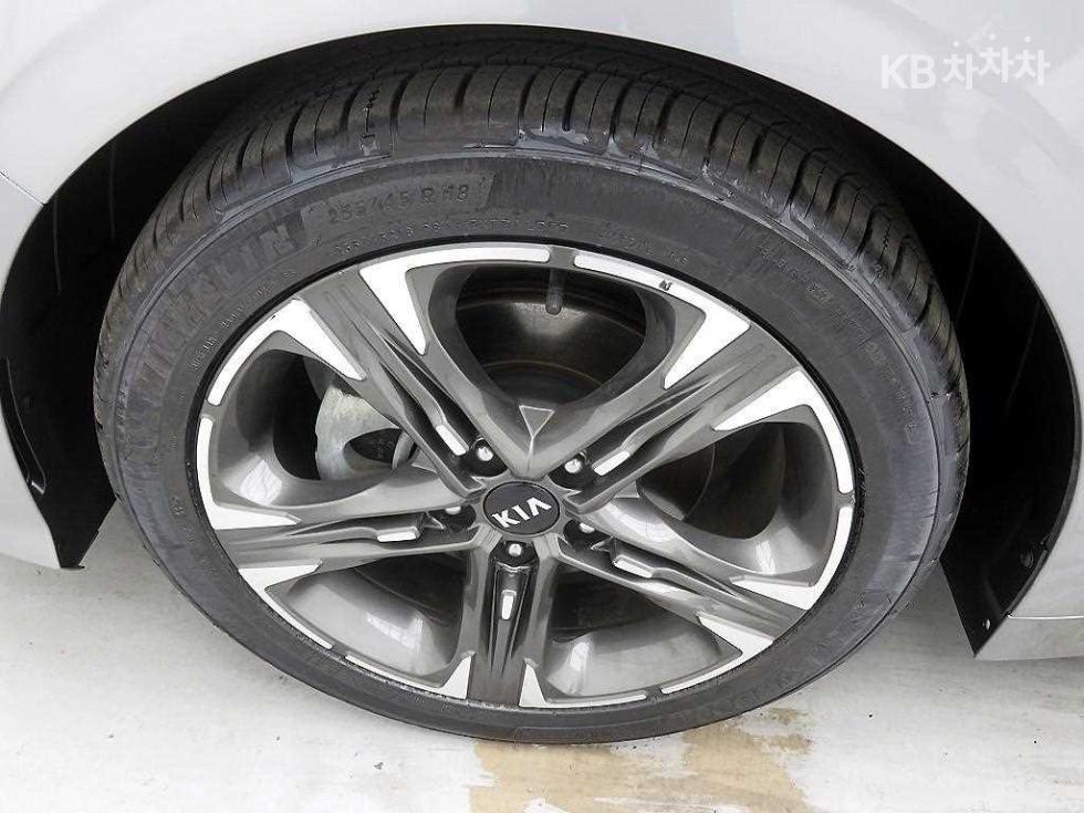 2021 - kia k5
