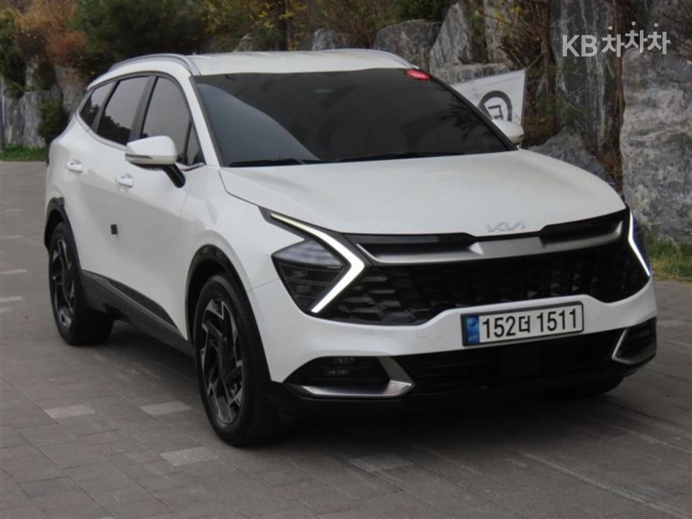 2022 - kia sportage