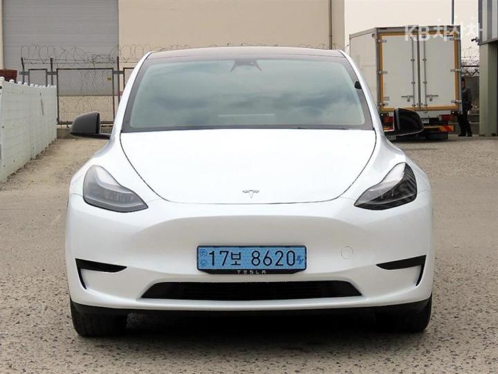 Tesla Model Y RWD Base Type