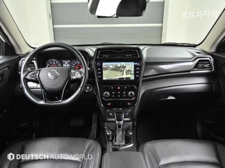 KG Mobility (Ssangyong) Tivoli Gasoline V3 2WD Base Type 8