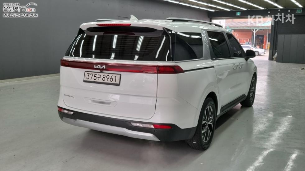 2023 - kia carnival