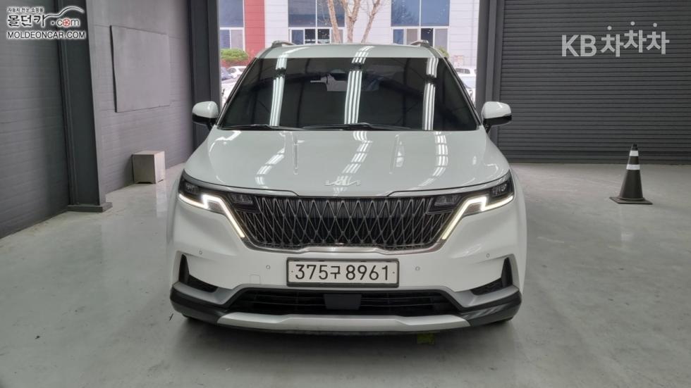 2023 - kia carnival