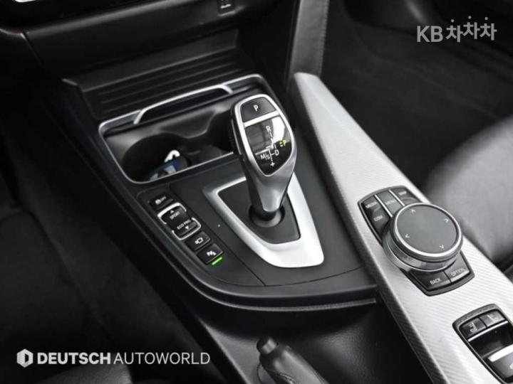 BMW 4 Series F32 430i Convertible M Sport 10