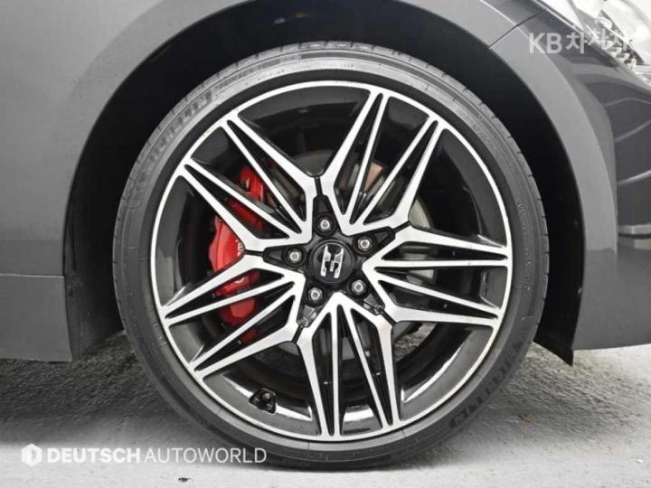 Kia Stinger Meister 2.5 Gasoline Turbo 4WD Masters 6