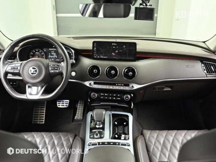 Kia Stinger Meister 2.5 Gasoline Turbo 4WD Masters 8