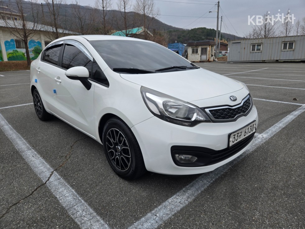 2014 - kia pride