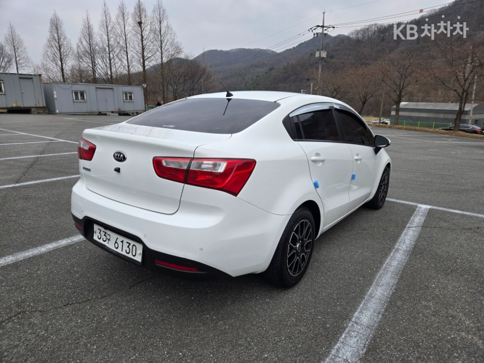 2014 - kia pride