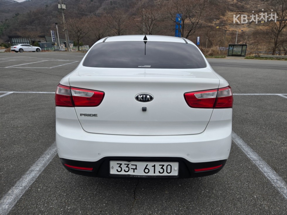 2014 - kia pride