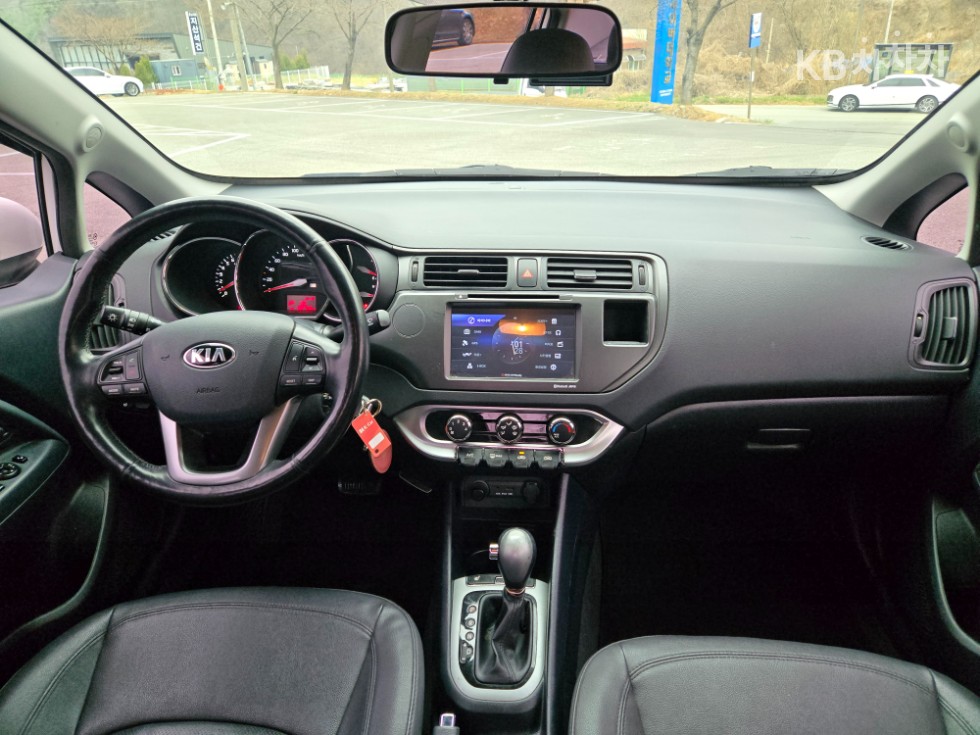 2014 - kia pride