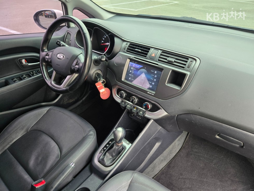 2014 - kia pride