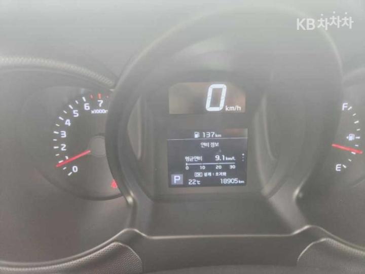 Kia Ray 1.0 Gasoline Signature 9